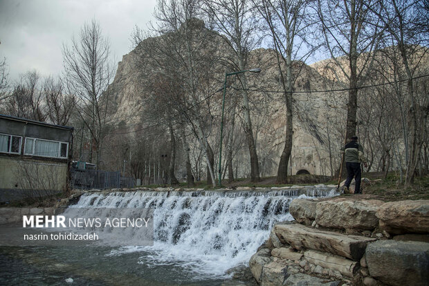 محوطه تاریخی طاقبستان