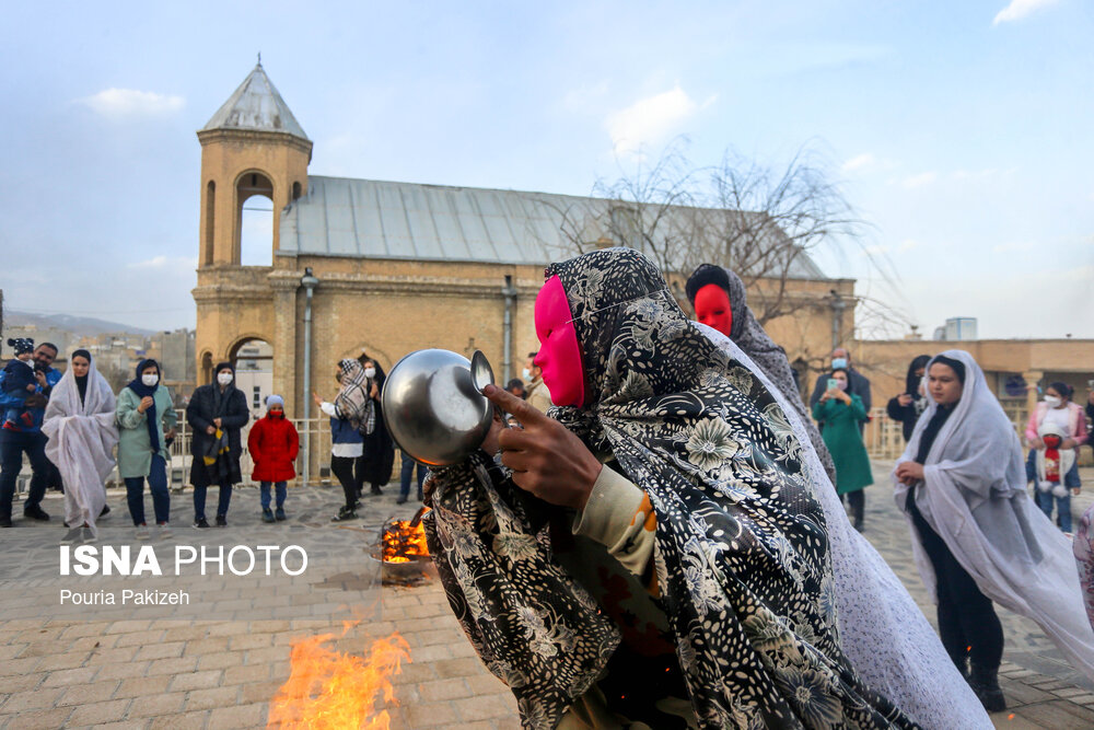 آیین سنتی چهارشنبه سوری و قاشق زنی - همدان