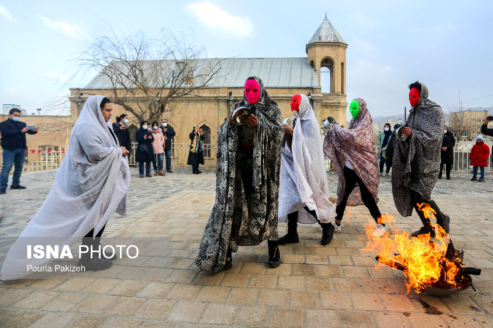 آیین سنتی چهارشنبه سوری و قاشق زنی - همدان