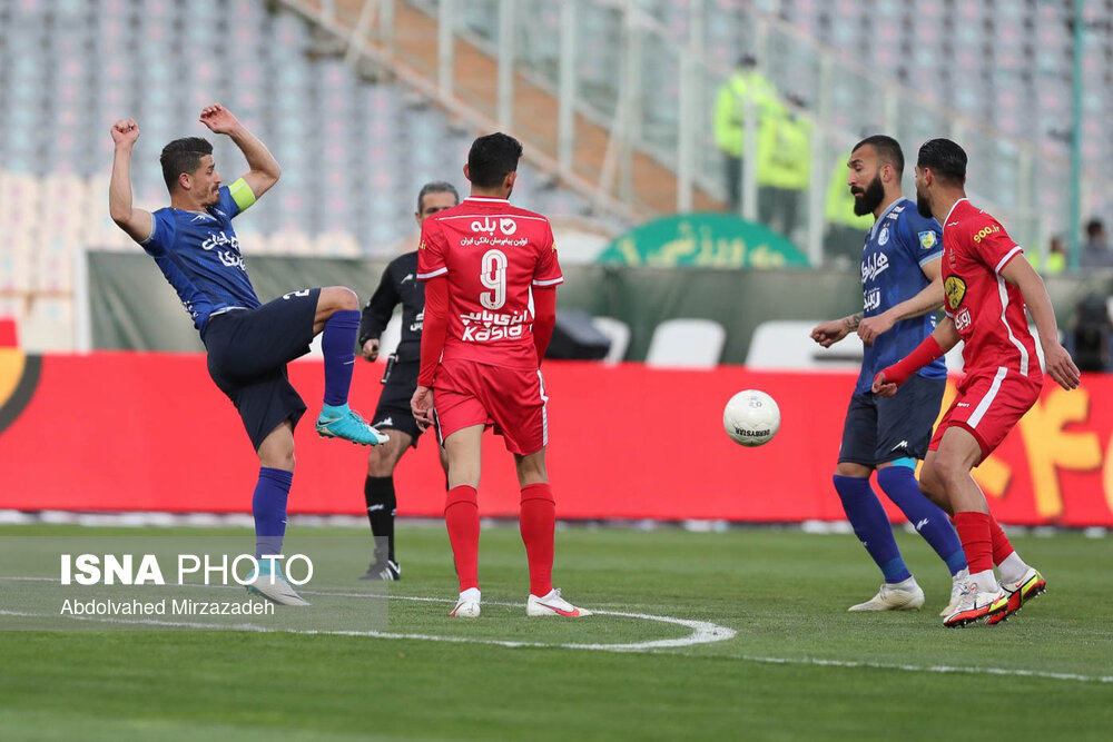 نود و هشتمین دیدار دو تیم استقلال و پرسپولیس