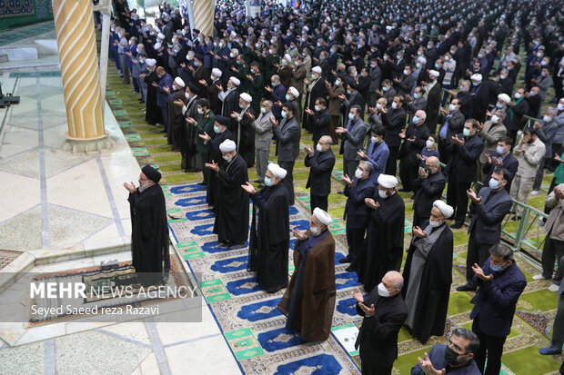 نماز جمعه تهران دوم اردیبهشت ۱۴۰۱ به امامت حجت السلام و المسلمین   سید احمد خاتمی امام جمعه موقت تهران، در دانشگاه تهران برگزار شد