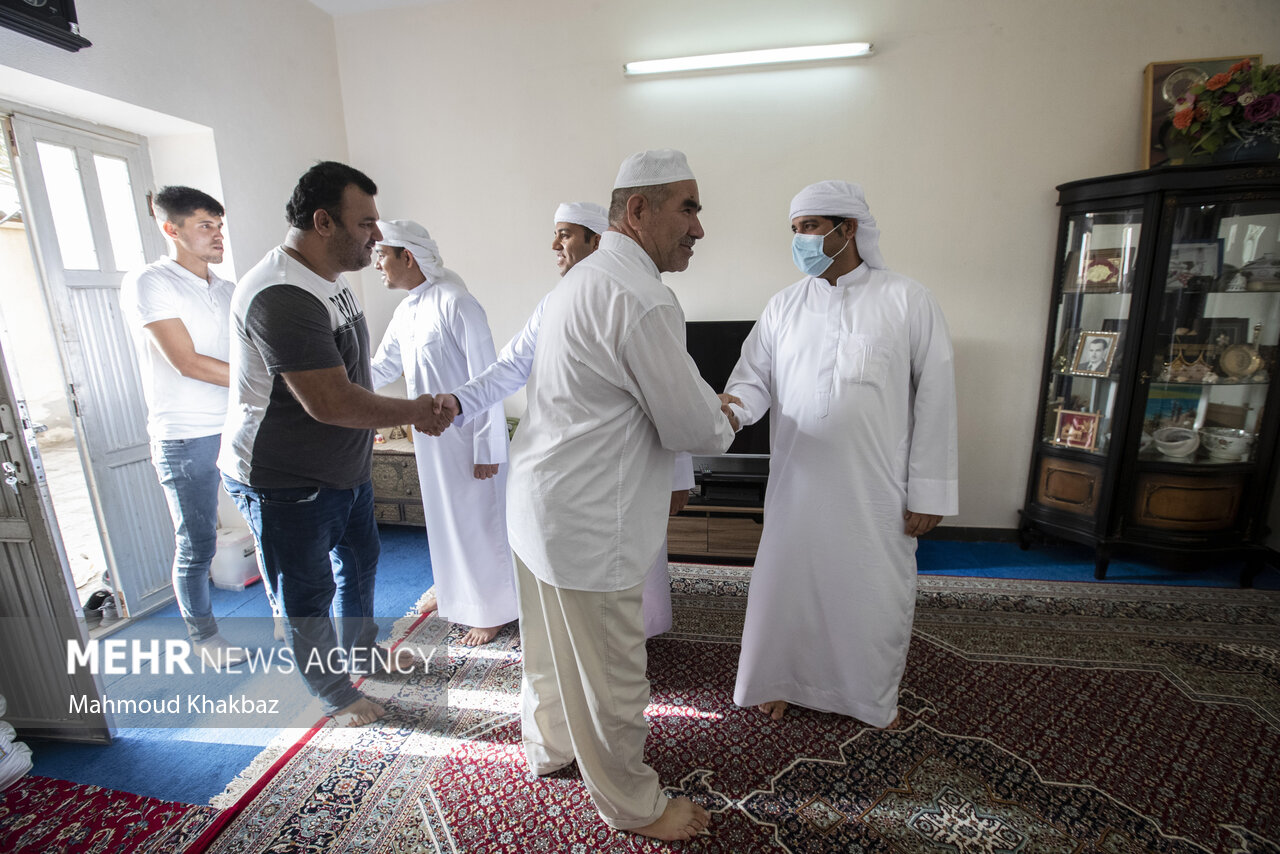 مراسم دید و بازدید مردم کیش در روز عید فطر
