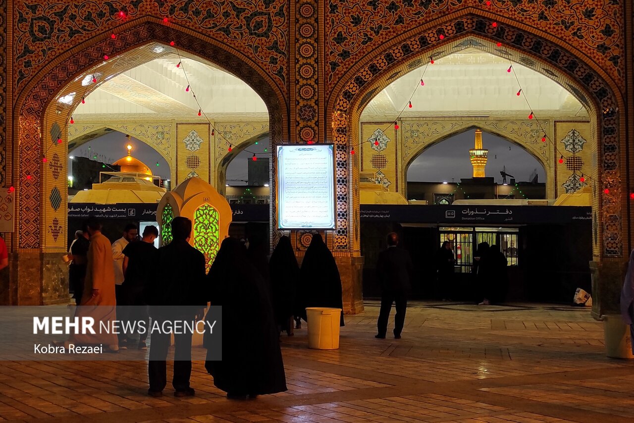 غروب میلاد امام رضا در حرم رضوی