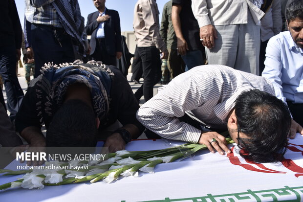 بازگشت پیکر مطهر ۳۵ شهید دوران دفاع مقدس از طریق مرز شلمچه