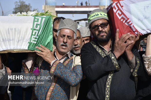 بازگشت پیکر مطهر ۳۵ شهید دوران دفاع مقدس از طریق مرز شلمچه