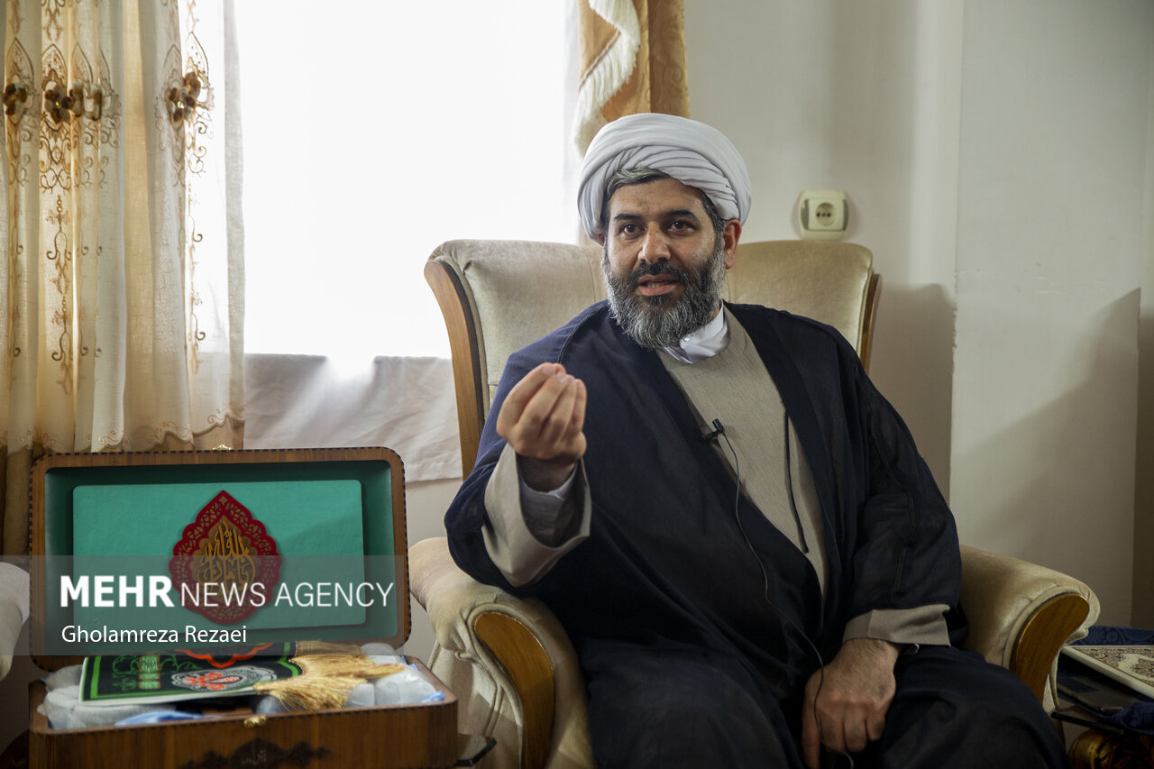آیین تجلیل از پیرغلامان حسینی