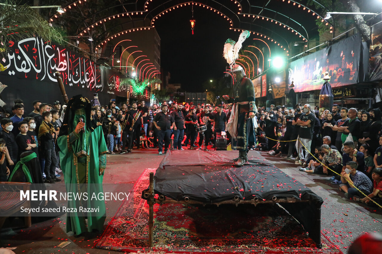 همزمان با ماه محرم و ایام سوگواری حضرت اباعبدالله‌الحسین(ع) مراسم عزاداری شب دوم ماه محرم ۱۴۴۴ در حسینیه‌ها، تکایا و خیابان‌های شهر تهران برگزار شد