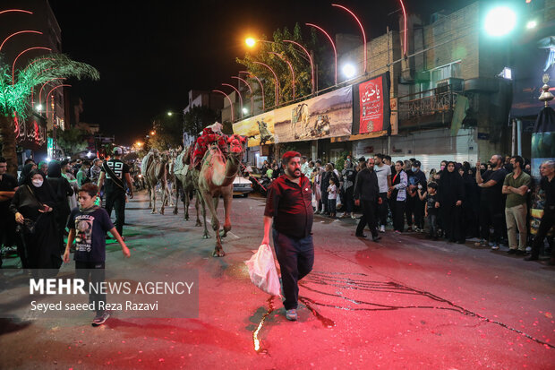 همزمان با ماه محرم و ایام سوگواری حضرت اباعبدالله‌الحسین(ع) مراسم عزاداری شب دوم ماه محرم ۱۴۴۴ در حسینیه‌ها، تکایا و خیابان‌های شهر تهران برگزار شد