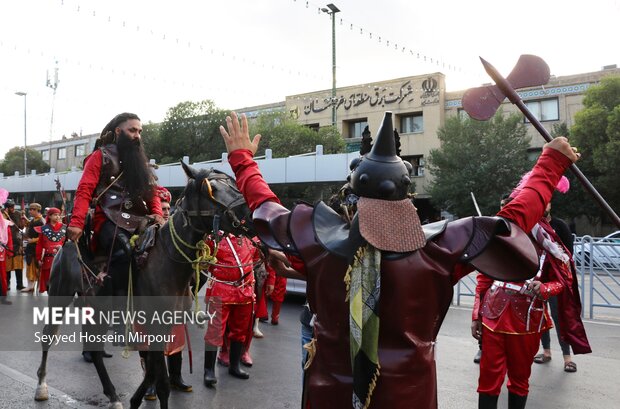 حرکت نمادین کاروان کربلا در مشهد