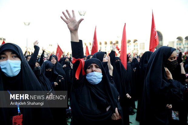 آئین بدرقه زائران و خادمان راهپیمایی جهانی اربعین بعد ازظهر امروز پنجشنبه ۱۰شهریور ۱۴۰۱در مصلی تهران برگزار شد
