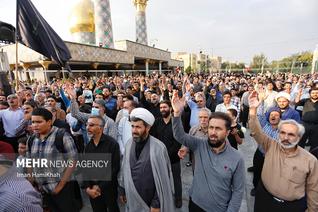 تجمع خودجوش مردم همدان در اعتراض به حوادث اخیر