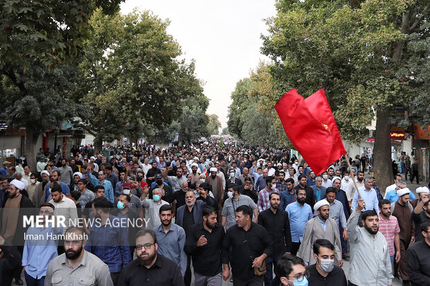 تجمع خودجوش مردم همدان در اعتراض به حوادث اخیر