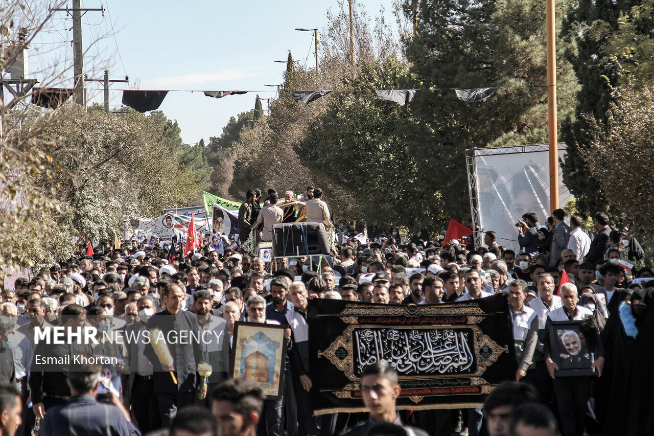 تشییع شهید ۸ ساله حادثه شاهچراغ(ع)