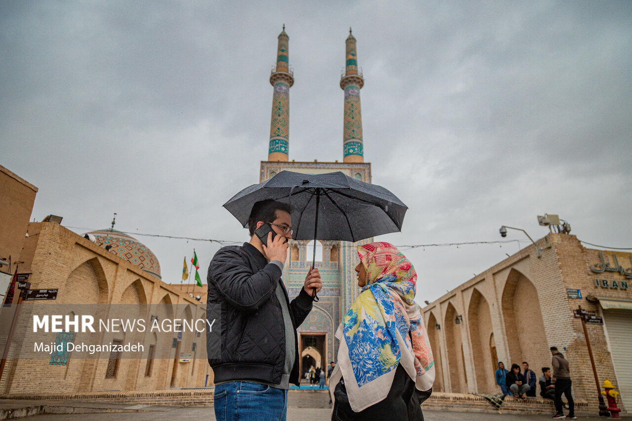 نخستین باران پاییزی در شهر جهانی