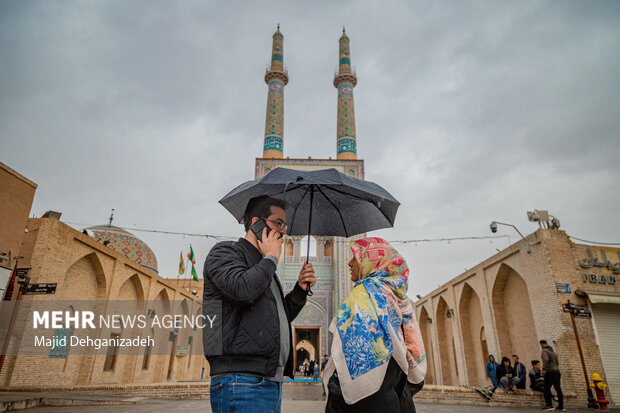 نخستین باران پاییزی در شهر جهانی