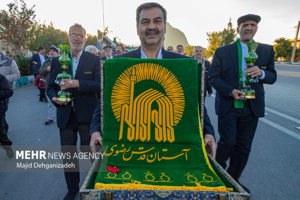 مراسم استقبال از کاروان نمادین امام رضا(ع)