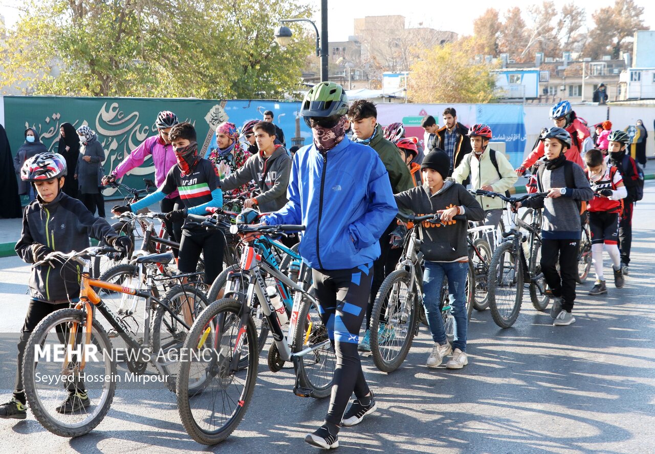 همایش پیاده روی خانوادگی بسیج