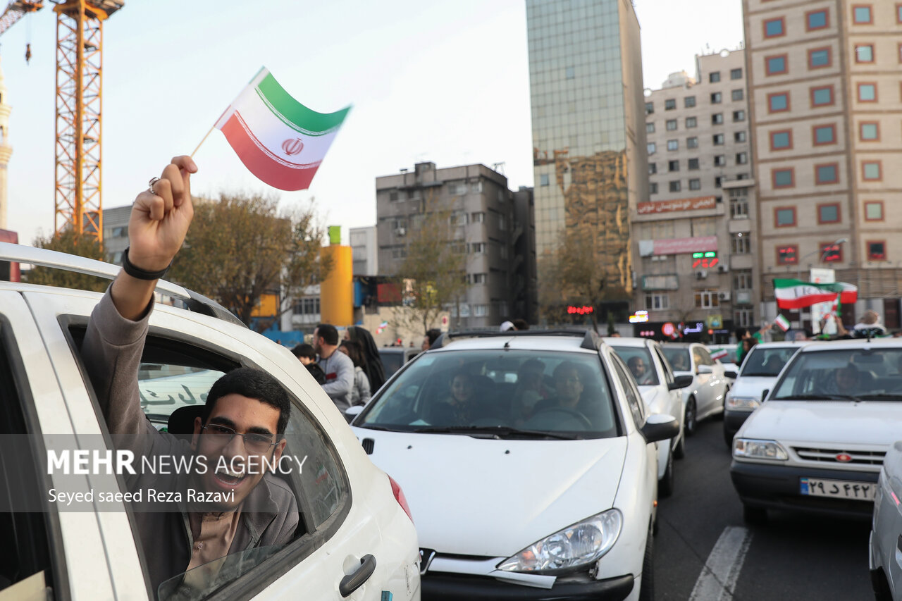 مردم ایران پس از برد تیم ملی فوتبال ایران مقابل تیم ملی فوتبال ولز به خیابان‌ها آمدند و جشن پیروزی و شادمانی پرداختند