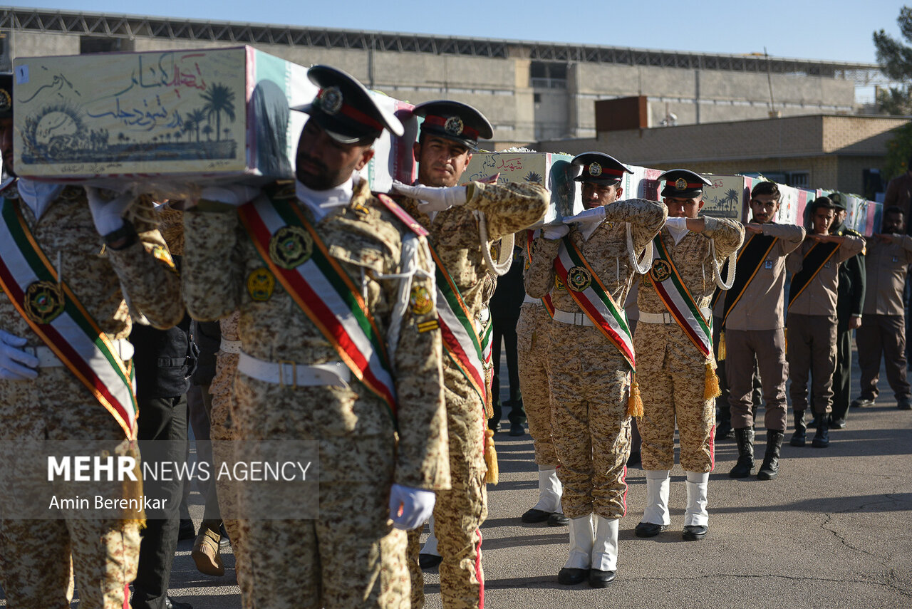 استقبال از پیکر ۱۰ «شهید» دوران دفاع مقدس