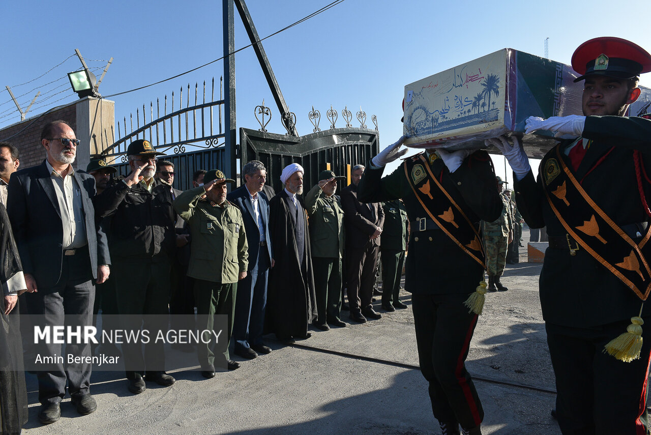 استقبال از پیکر ۱۰ «شهید» دوران دفاع مقدس