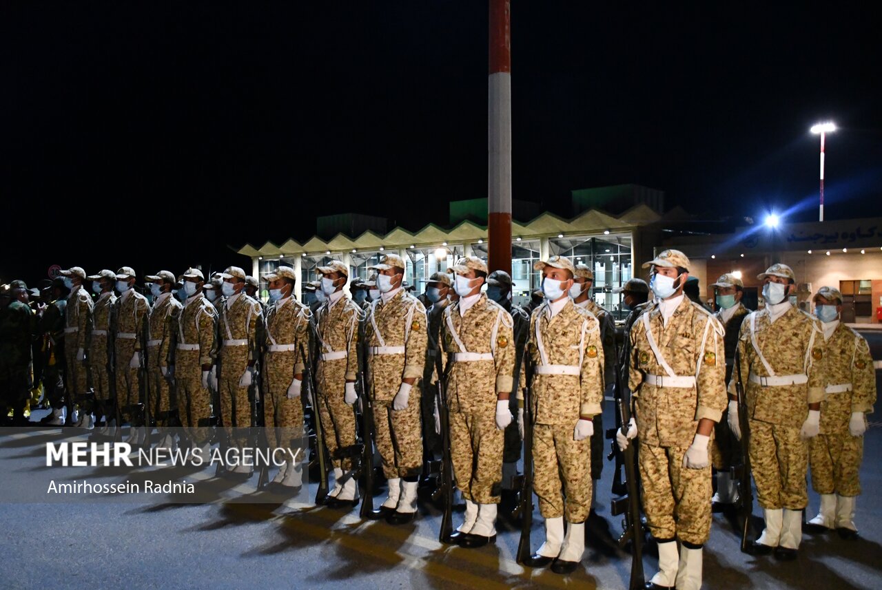 استقبال از پیکر ۶ «شهید» دوران دفاع مقدس