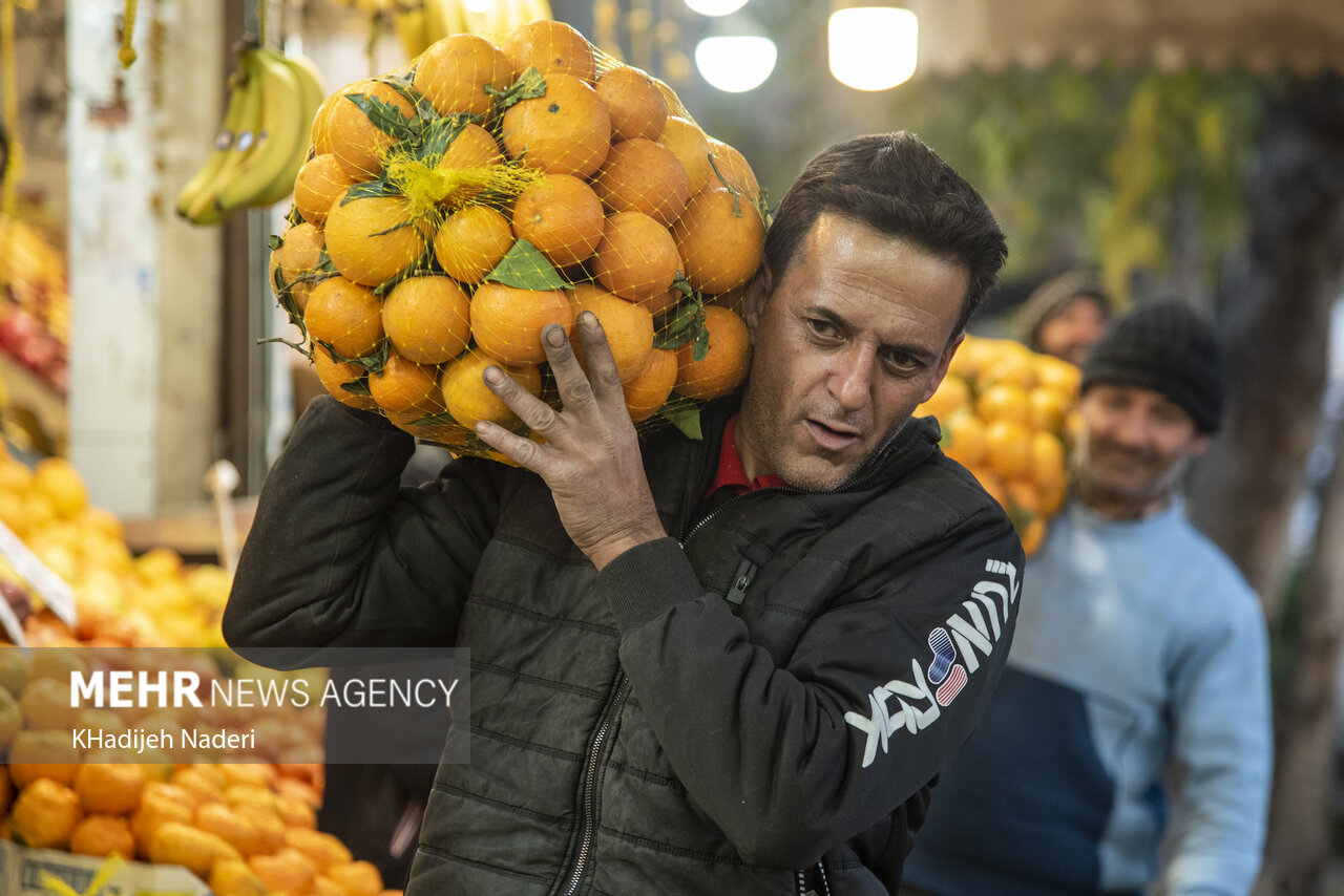 حال و هوای بازار شب یلدا در اصفهان