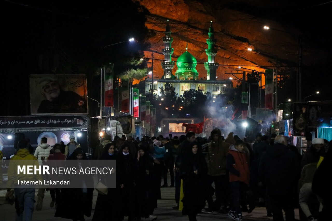 خیل عظیم عاشقان سردار سلیمانی در «طریق‌القاسم» برای زیارت فرمانده آسمانی