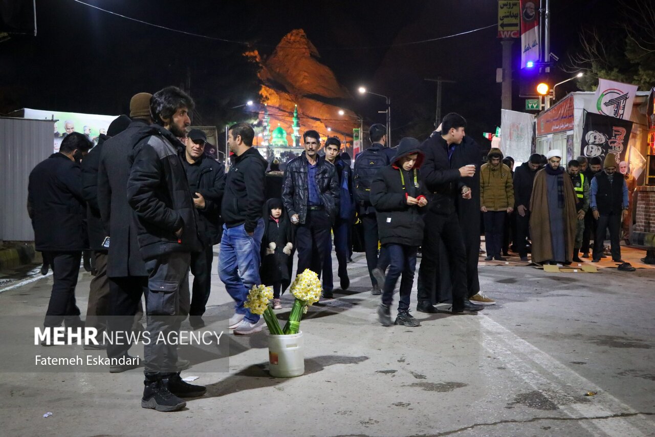 خیل عظیم عاشقان سردار سلیمانی در «طریق‌القاسم» برای زیارت فرمانده آسمانی