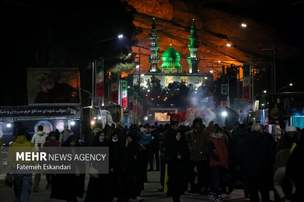 خیل عظیم عاشقان سردار سلیمانی در «طریق‌القاسم» برای زیارت فرمانده آسمانی