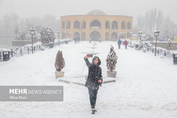 بارش اولین برف زمستانی در تبریز