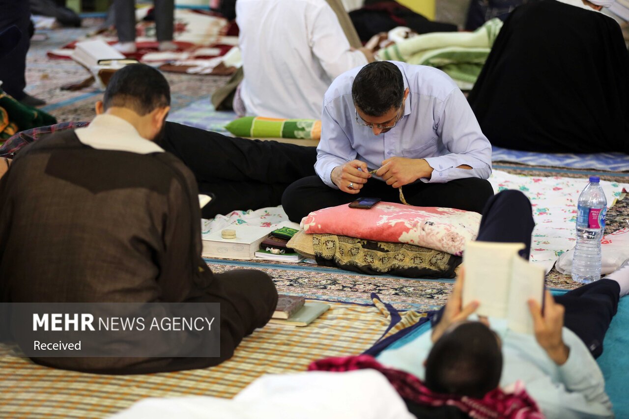 مراسم معنوی اعتکاف در مسجد مقدس جمکران