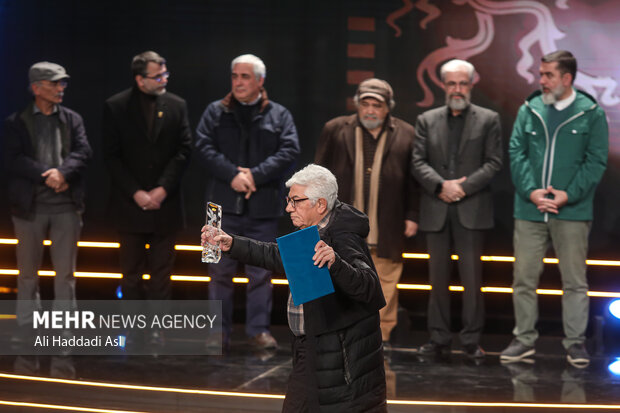 علیرضا زرین دست در مراسم اختتامیه چهل و یکمین جشنواره فیلم فجر حضور دارد