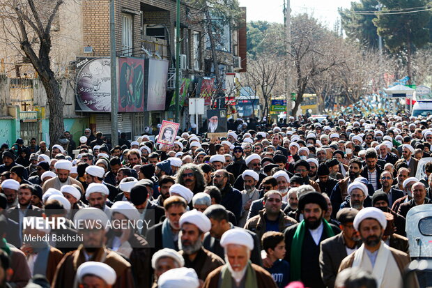 تشییع پیکر شهید دفاع مقدس «علیرضا بادرام» در قم