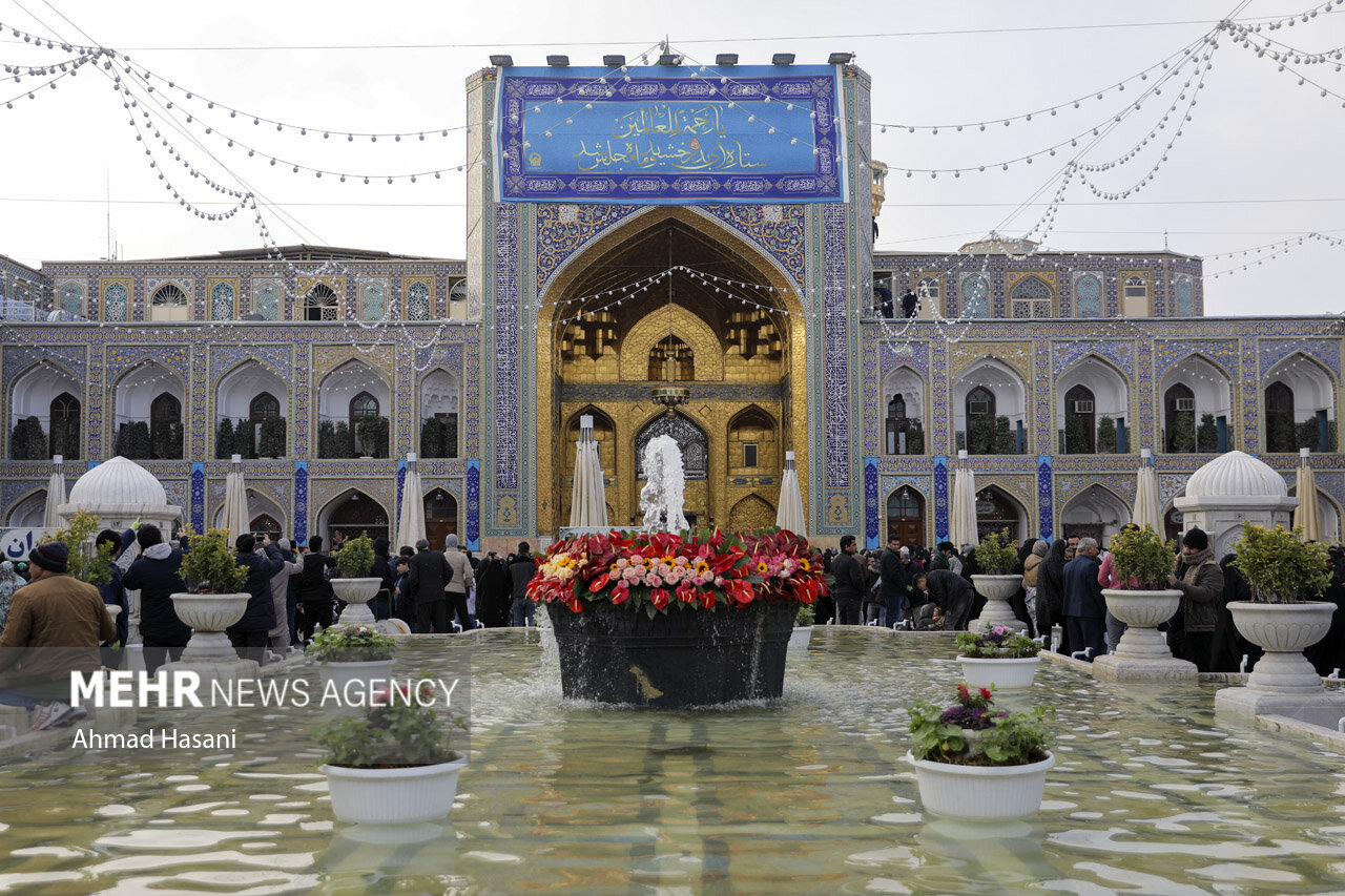 حرم رضوی شب مبعث