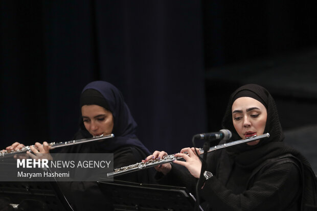 در اولین روز از سی و هشتمین جشنواره موسیقی فجر ارکستر ملی با حضور محمد مهدی اسماعیلی در تالار وحدت تهران قطعاتی را اجرا کردند