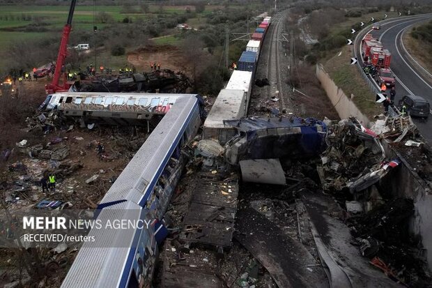 برخورد دو قطار در یونان