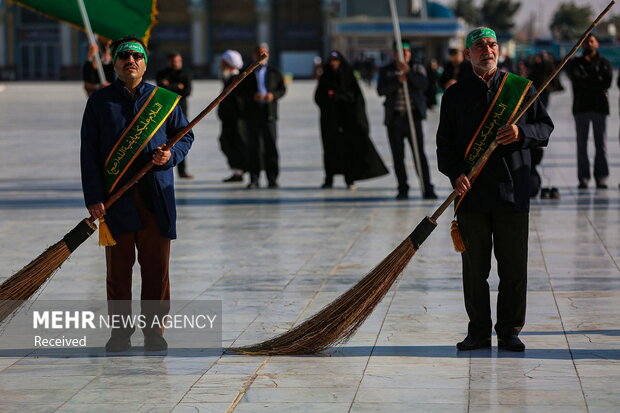 آیین جاروکشی خادمان مسجد مقدس جمکران