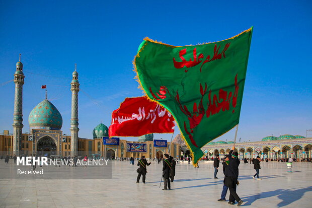 آیین جاروکشی خادمان مسجد مقدس جمکران