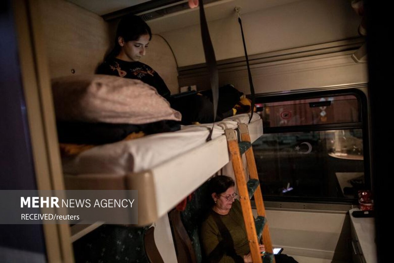 زندگی در قطار پس از زلزله