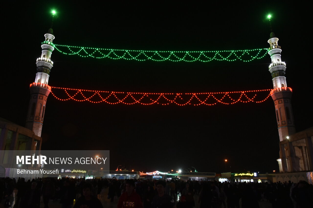 مسجد جمکران در شب نیمه شعبان