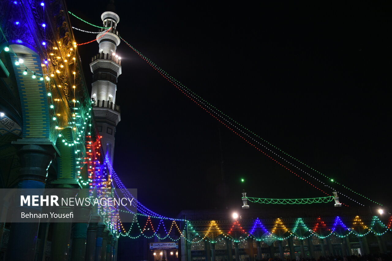 مسجد جمکران در شب نیمه شعبان