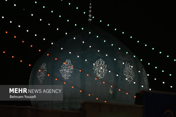 مسجد جمکران در شب نیمه شعبان