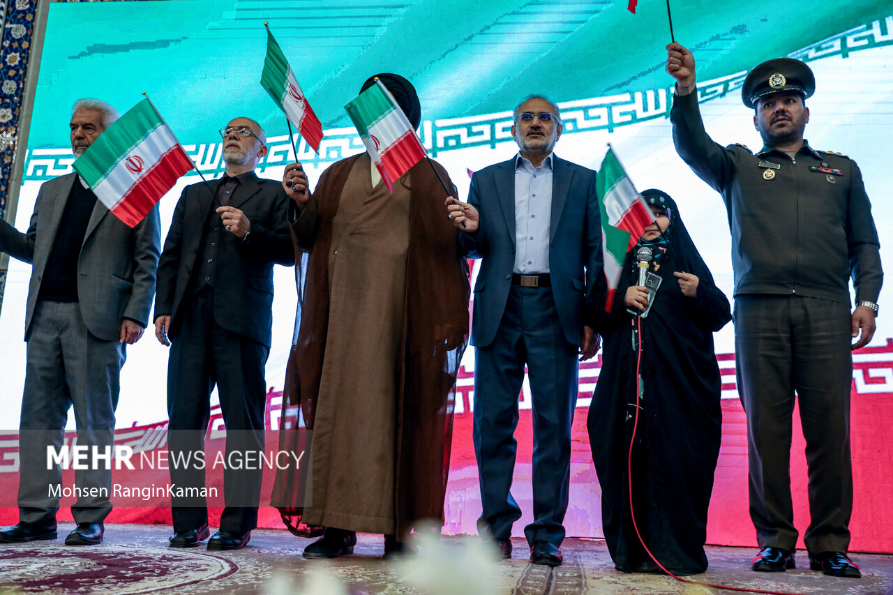 ویژه برنامه روز ۱۲فروردین در مصلی تهران در حاشیه نمایشگاه بین‌المللی قرآن برگزار شد