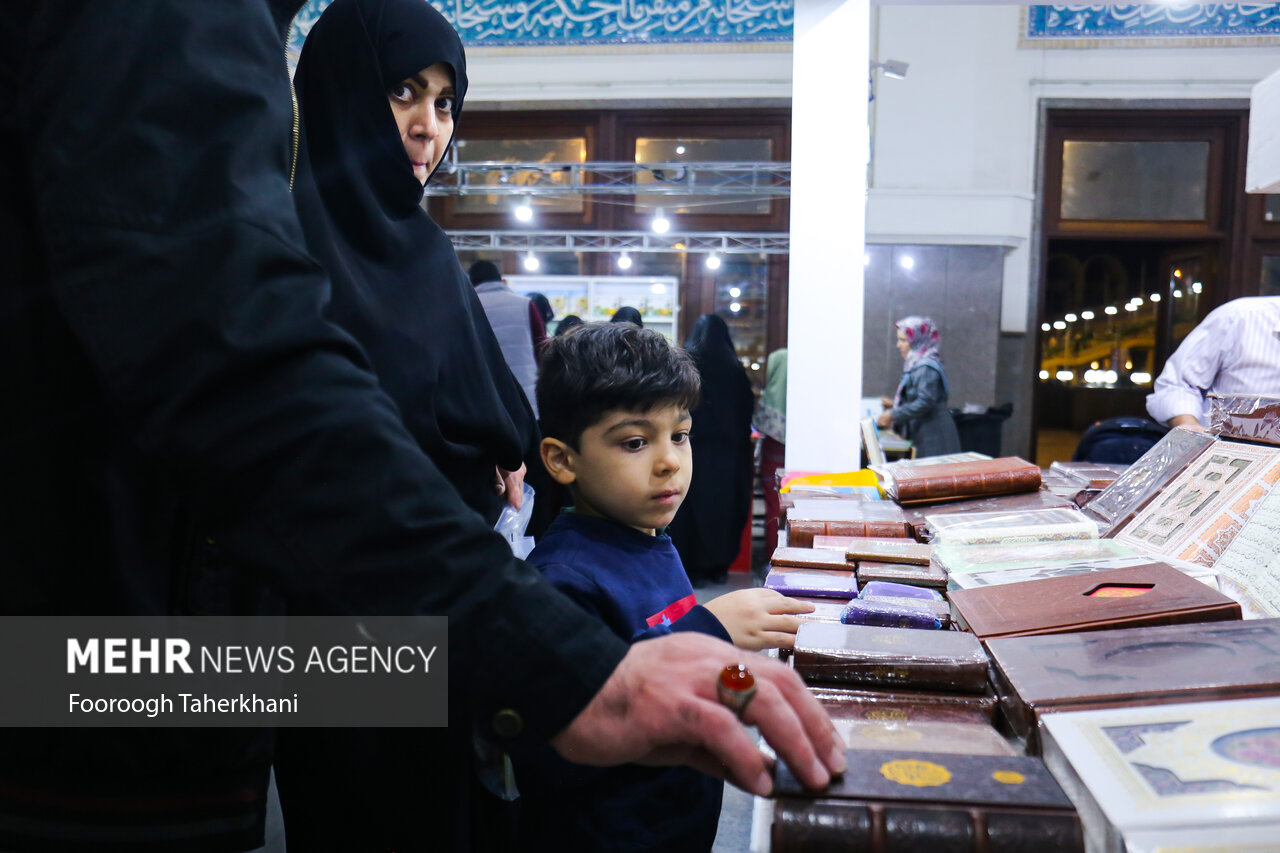 سی‌امین نمایشگاه بین المللی قرآن کریم با شعار «می خوانمت» تا ۲۶ فروردین‌ماه ۱۴۰۲ در بخش های مختلف همچون پویش جلسات خانگی، فرهنگ دانش بنیان، مشاوره های قرآن بنیان، تور مجازی و تلویزیون اینترنتی در مصلی امام خمینی (ره) پذیرای عموم علاقمندان است