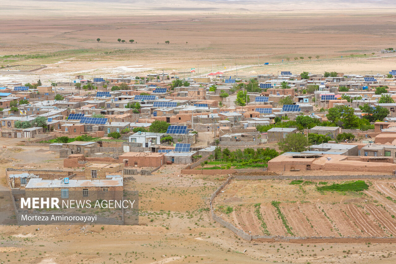 افتتاح ۸۰ پنل خورشیدی در روستای چاه‌نسر