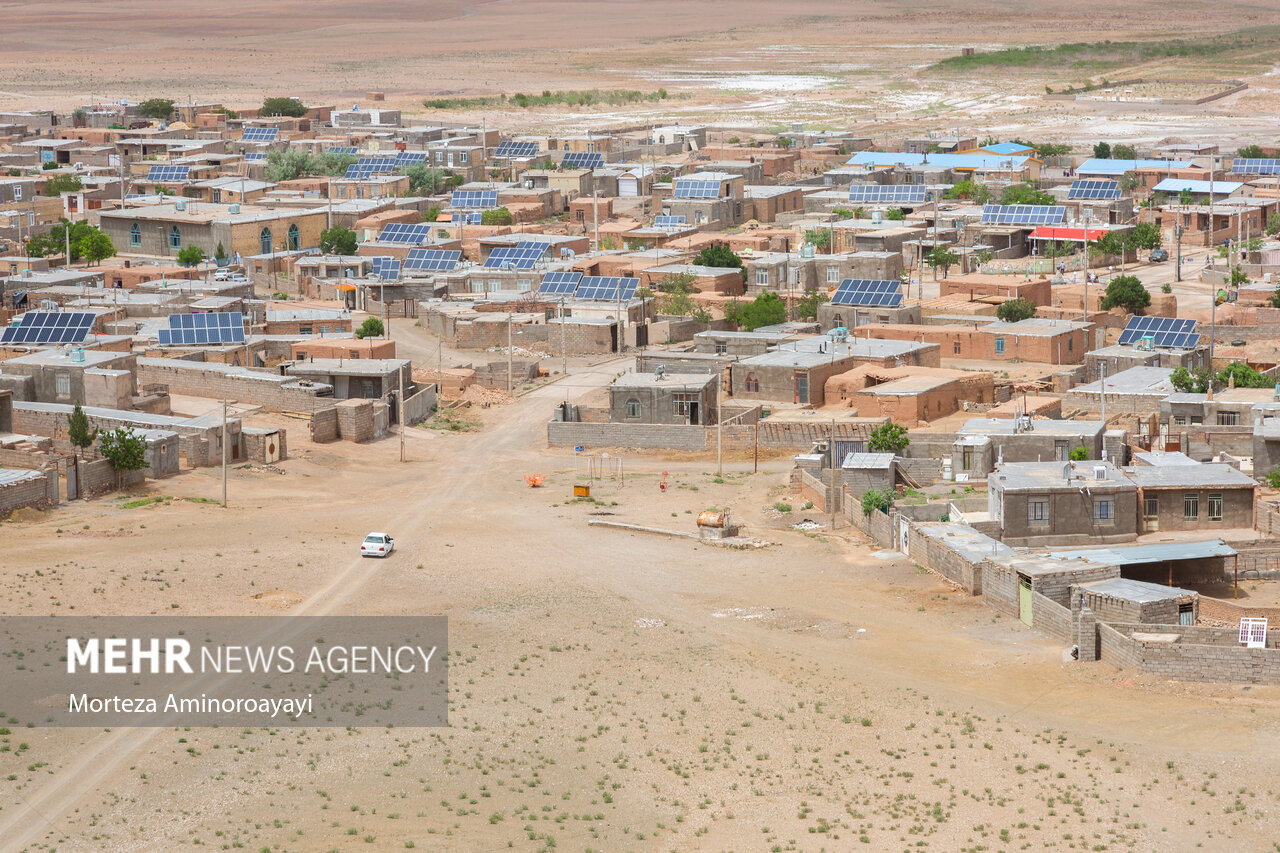 افتتاح ۸۰ پنل خورشیدی در روستای چاه‌نسر