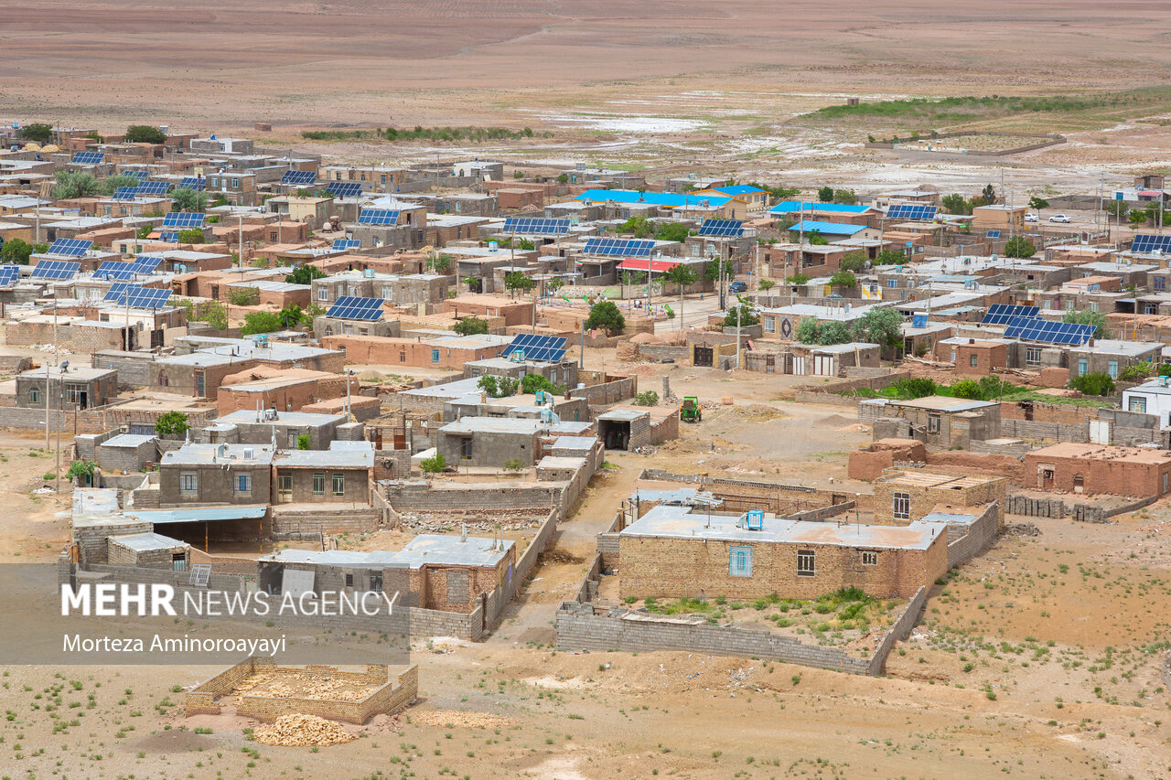 افتتاح ۸۰ پنل خورشیدی در روستای چاه‌نسر