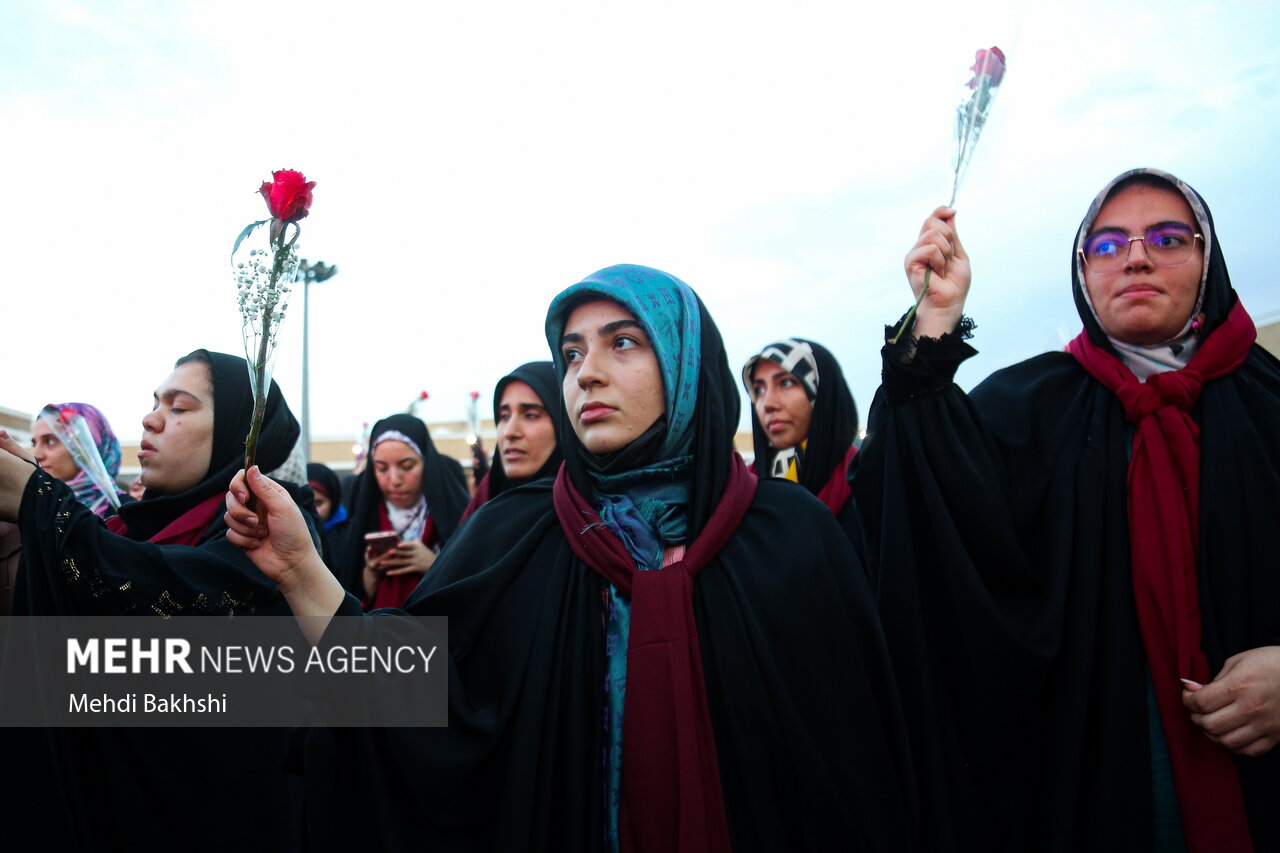 اجتماع دختران دانشجو به مناسبت روز دختر در قم