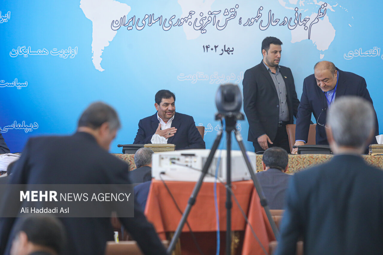 محمد مخبر معاون اول رئیس جمهور در گردهمایی روسای نمایندگی های جمهوری اسلامی ایران در خارج از کشور حضور دارند