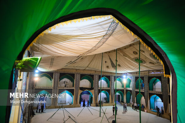آیین سنتی «پوش کشی» در حسینیه بزرگ فهادان یزد
